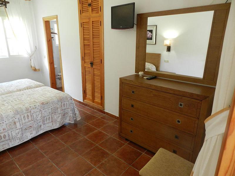 Hostal Las Acacias Los Canos De Meca Zewnętrze zdjęcie